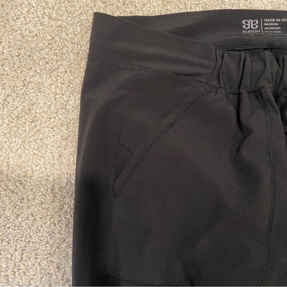 Albion Fit Black Jetsetter Joggers - Picture 7 of 12